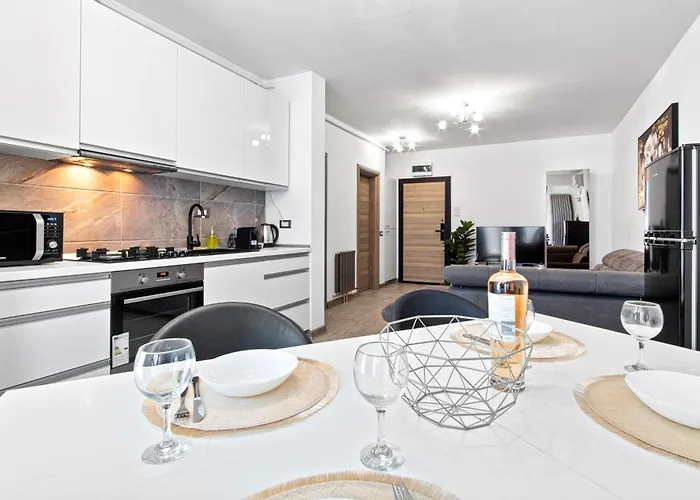 Evana Sunrise - Pool&spa Apartament Năvodari