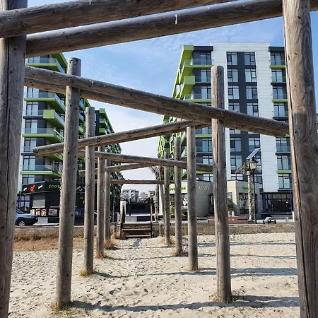 Evana Sunrise - Pool And Apartman