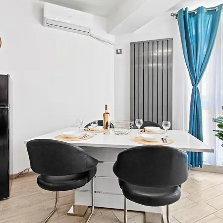 Apartman Evana Sunrise - Pool And Năvodari