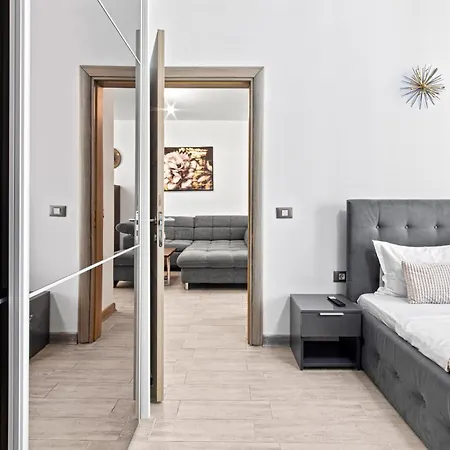 Evana Sunrise - Pool And