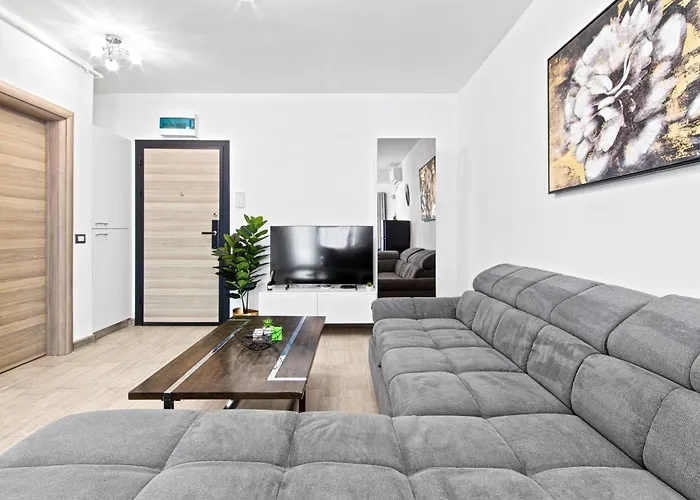 Evana Sunrise - Pool And